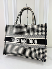 DIOR HOUNDSTOOTH EMBROIDERED MEDIUM BOOK TOTE