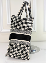 DIOR HOUNDSTOOTH EMBROIDERED MEDIUM BOOK TOTE