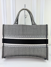 DIOR HOUNDSTOOTH EMBROIDERED MEDIUM BOOK TOTE