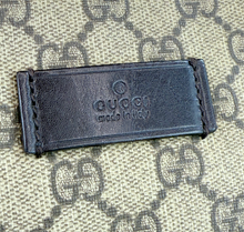 GUCCI SUPREME MESSENGER BAG