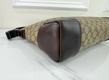 GUCCI SUPREME MESSENGER BAG