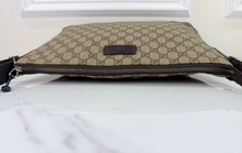 GUCCI SUPREME MESSENGER BAG