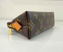 LOUIS VUITTON COSMETIC POUCH MONOGRAM SD0093