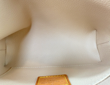 LOUIS VUITTON COSMETIC POUCH MONOGRAM SD0093