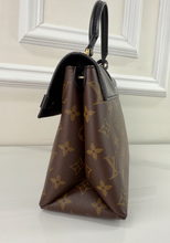 LOUIS VUITTON ONE HANDLE FLAP MM