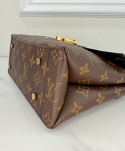 LOUIS VUITTON ONE HANDLE FLAP MM