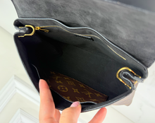 LOUIS VUITTON ONE HANDLE FLAP MM