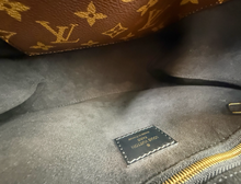 LOUIS VUITTON ONE HANDLE FLAP MM