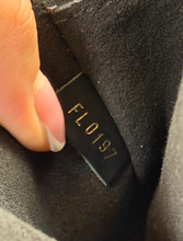 LOUIS VUITTON ONE HANDLE FLAP MM