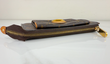 LOUIS VUITTON WALLET ASTRID / WRISTLET