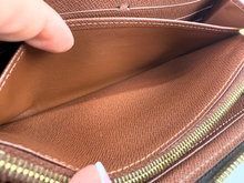 LOUIS VUITTON WALLET ASTRID / WRISTLET