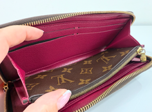 LOUIS VUITTON WALLET CLEMENCE FUCHSIA