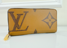 LOUIS VUITTON WALLET ZIPPY GIANT REVERSE