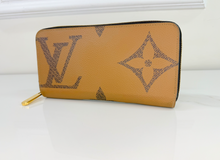 LOUIS VUITTON WALLET ZIPPY GIANT REVERSE