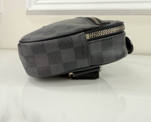 LOUIS VUITTON AMBLER DE GRAPHITE BELT BAG (UNISEX)
