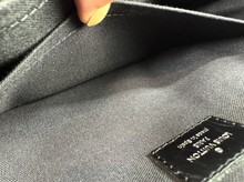 LOUIS VUITTON AMBLER DE GRAPHITE BELT BAG (UNISEX)