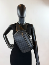 LOUIS VUITTON AMBLER DE GRAPHITE BELT BAG (UNISEX)