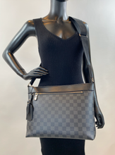 LOUIS VUITTON MICK PM NM DAMIER GRAPHITE