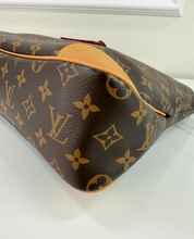 LOUIS VUITTON ODEON MM NM