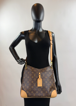 LOUIS VUITTON ODEON MM NM