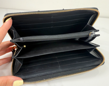 GUCCI HERBARIUM ZIP AROUND WALLET IN BLACK