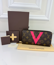 LOUIS VUITTON WALLET ZIPPY MONOGRAM V LIMITED EDITION