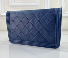 CHANEL BOY WALLET ON CHAIN LAMBSKIN IN NAVY