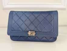 CHANEL BOY WALLET ON CHAIN LAMBSKIN IN NAVY