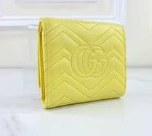 GUCCI GG MARMONT COMPACT WALLET IN YELLOW