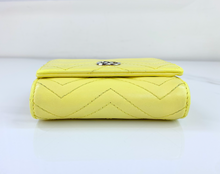 GUCCI GG MARMONT COMPACT WALLET IN YELLOW