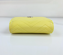 GUCCI GG MARMONT COMPACT WALLET IN YELLOW