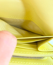 GUCCI GG MARMONT COMPACT WALLET IN YELLOW