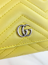 GUCCI GG MARMONT COMPACT WALLET IN YELLOW