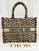 DIOR BOOK TOTE MEDIUM CANVAS MIZZA LEOPARD