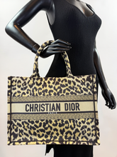 DIOR BOOK TOTE MEDIUM CANVAS MIZZA LEOPARD