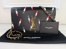 YSL LIPSTICK PRINT CLASSIC KATE CLUTCH / ON CHAIN