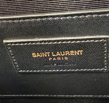 YSL LIPSTICK PRINT CLASSIC KATE CLUTCH / ON CHAIN