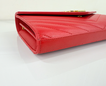 YSL MATELASSE FLAP ENVELOPE CROSSBODY IN RED