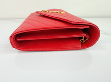 YSL MATELASSE FLAP ENVELOPE CROSSBODY IN RED