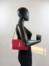 YSL MATELASSE FLAP ENVELOPE CROSSBODY IN RED