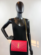 YSL MATELASSE FLAP ENVELOPE CROSSBODY IN RED