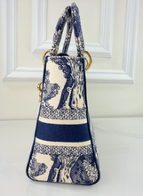 DIOR LADY D-LITE MEDIUM EMBROIDERED TOILE DE JOUY IN NAVY AND WHITE