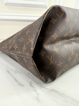 LOUIS VUITTON ALL IN PM
