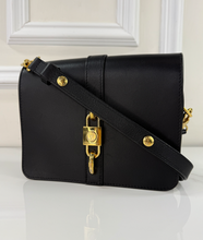 LOUIS VUITTON RENDEZ-VOUS CROSSBODY BAG
