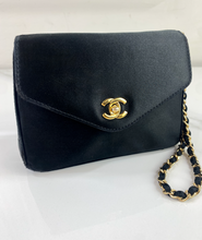 CHANEL VINTGAE MINI SATIN FLAP CLUTCH