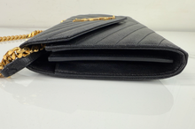 YSL MATELASSE FLAP ENVELOPE CROSSBODY IN BLACK