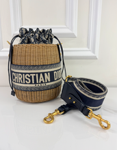 DIOR OBLIQUE DRAWSTRING BUCKET BAG