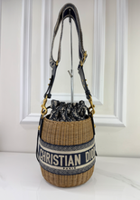 DIOR OBLIQUE DRAWSTRING BUCKET BAG