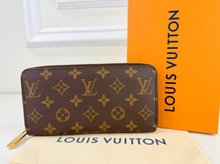 LOUIS VUITTON WALLET ZIPPY IN ROSE PINK