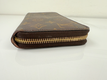 LOUIS VUITTON WALLET ZIPPY IN ROSE PINK